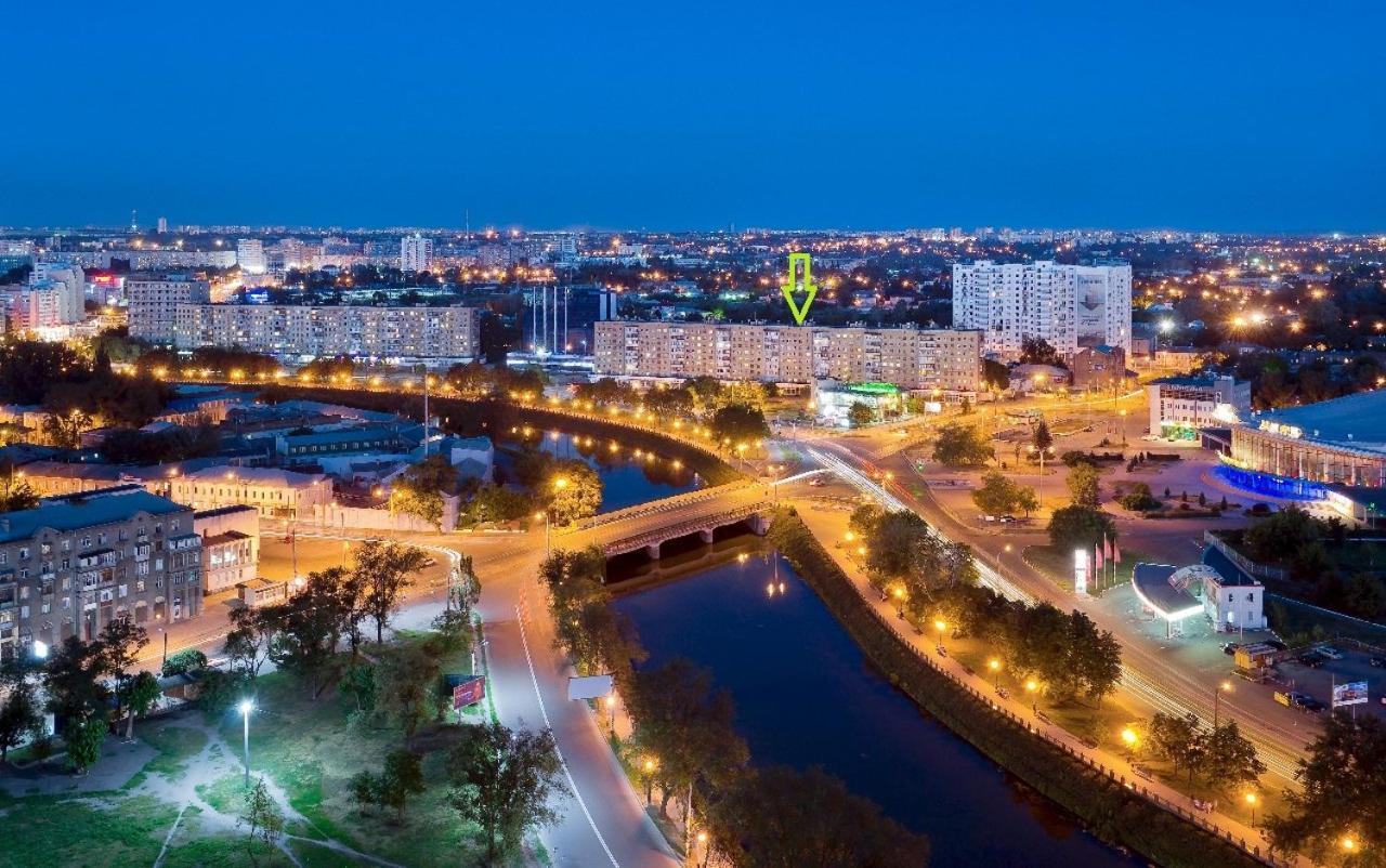 Apart Na Himnaziinoi Naberezhnii Apartamento Carcóvia Exterior foto