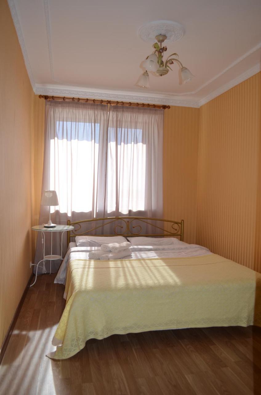 Apart Na Himnaziinoi Naberezhnii Apartamento Carcóvia Exterior foto